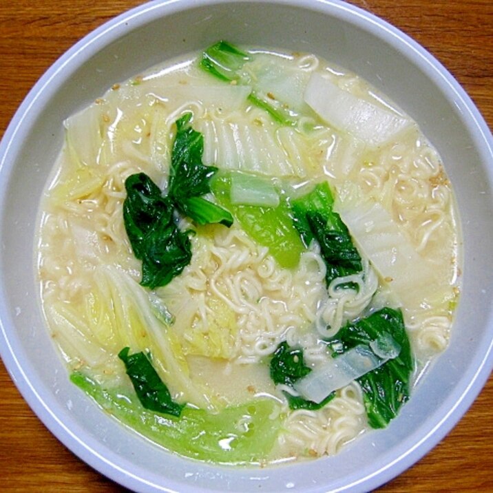 野菜入りラーメン